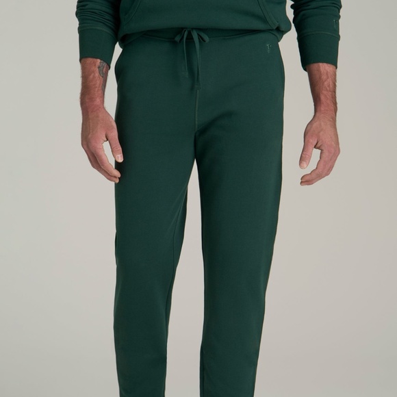 American Tall Wearever 2.0 Fleece Joggers for Tall Men in Rain Forest Size MM / - Picture 1 of 3